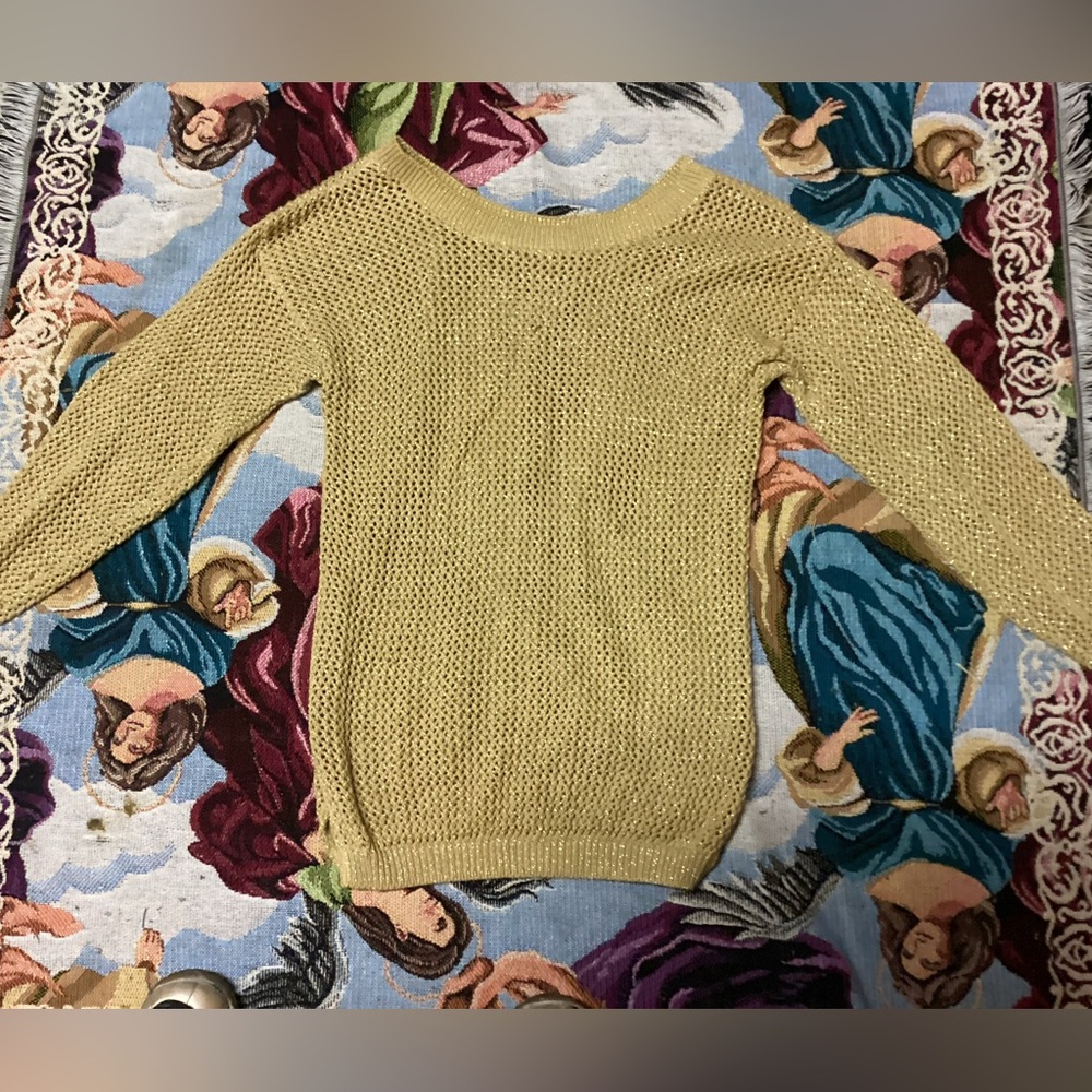 HERALD HOUSE WOMENS GOLD SWEATER.